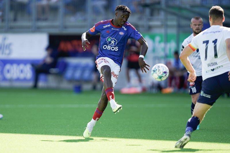 Seedy Jatta gikk målløs av banen mot Godset (Foto: Terje Bendiksby / NTB)