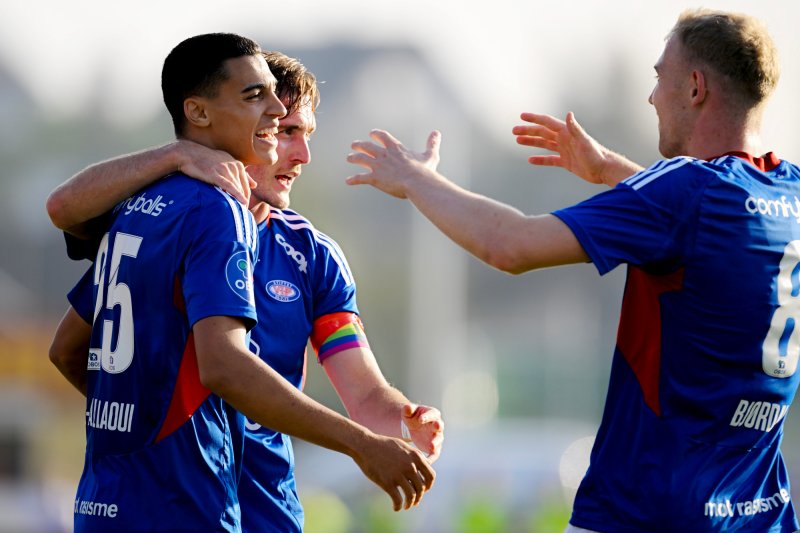 Jones El-Abdellaoui sendte Vålerenga i ledelsen på Bryne stadion (Foto: Carina Johansen / NTB)