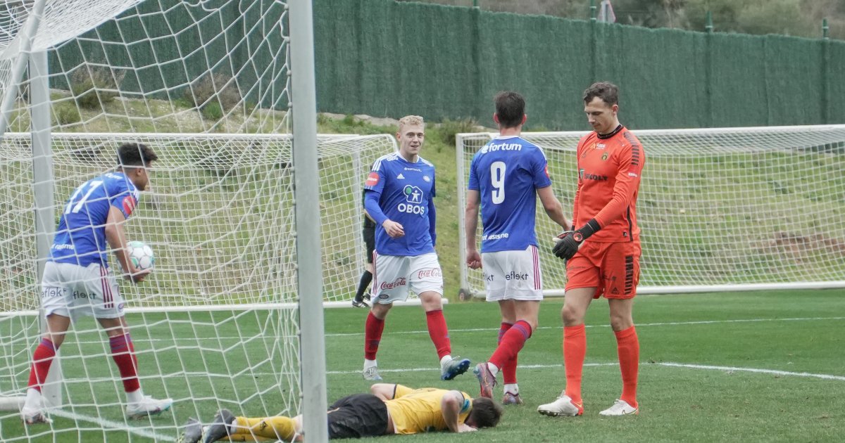 - Vi Ble Litt Tatt På Senga / Vålerenga